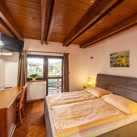 Rožnov pod Radhoštěm Hotel El Greco מראה חיצוני תמונה