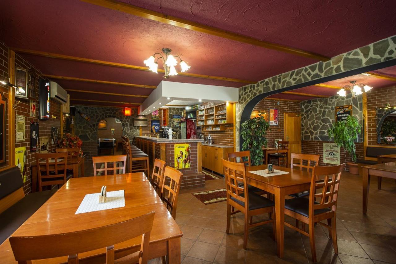 Rožnov pod Radhoštěm Hotel El Greco מראה חיצוני תמונה