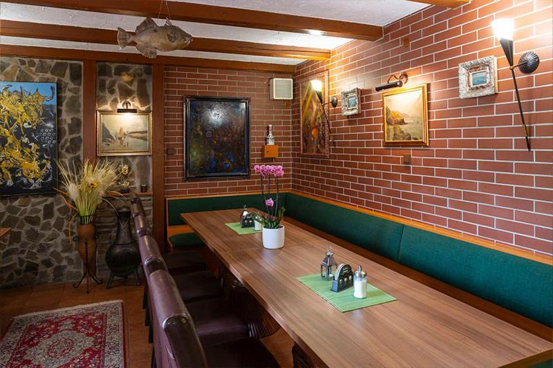 Rožnov pod Radhoštěm Hotel El Greco מראה חיצוני תמונה
