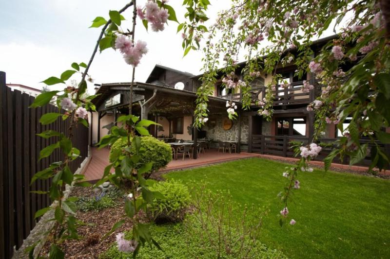 Rožnov pod Radhoštěm Hotel El Greco מראה חיצוני תמונה